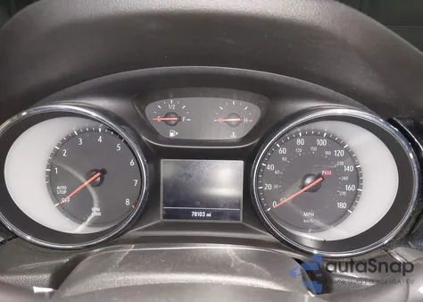 2018 Buick Regal Sportback Preferred z USA, uszkodzony, nr VIN W04GL6SX0J1132118